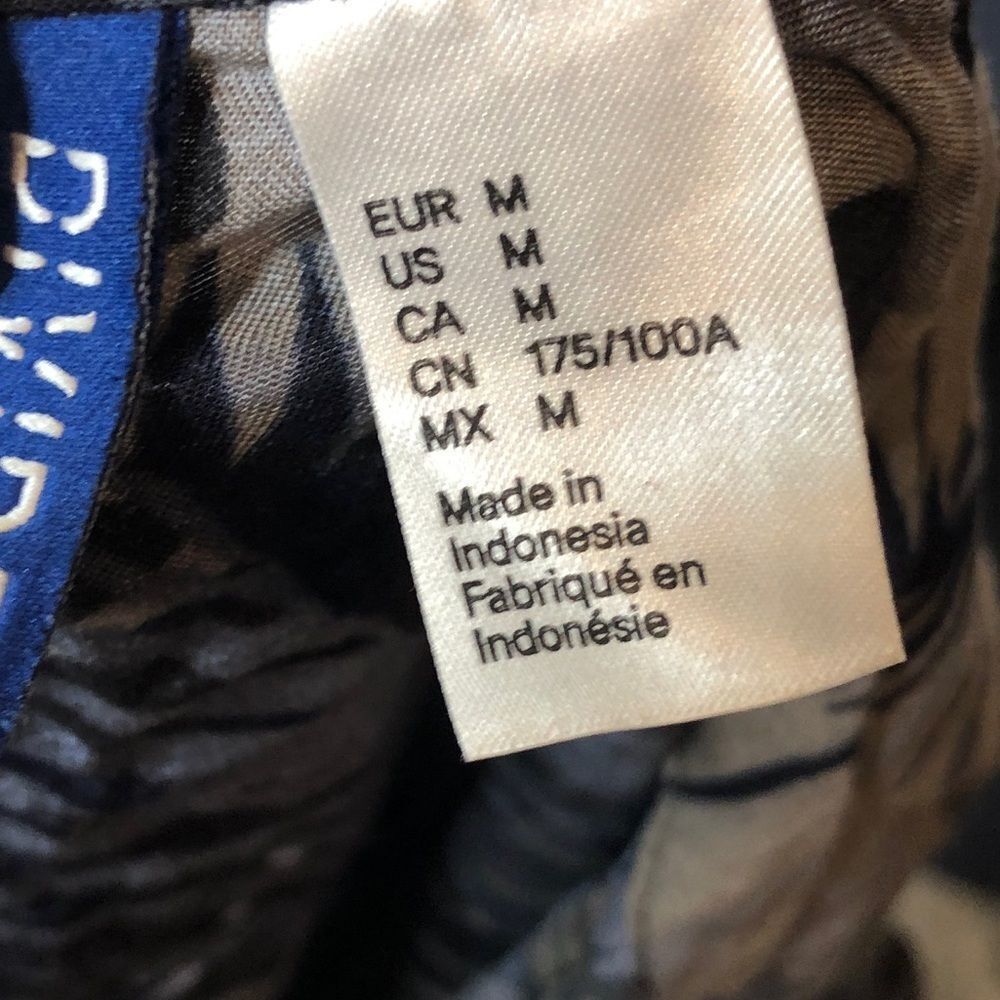 Divided Shirt - Picture 6 of 7